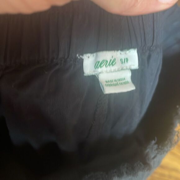 Aerie Rock N Ruffle Flowy Mini Skirt Size Small Black - Picture 3 of 8